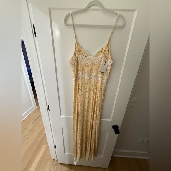 Rumored Beachwood Floral Lace Maxi Dress - Picture 4 of 5